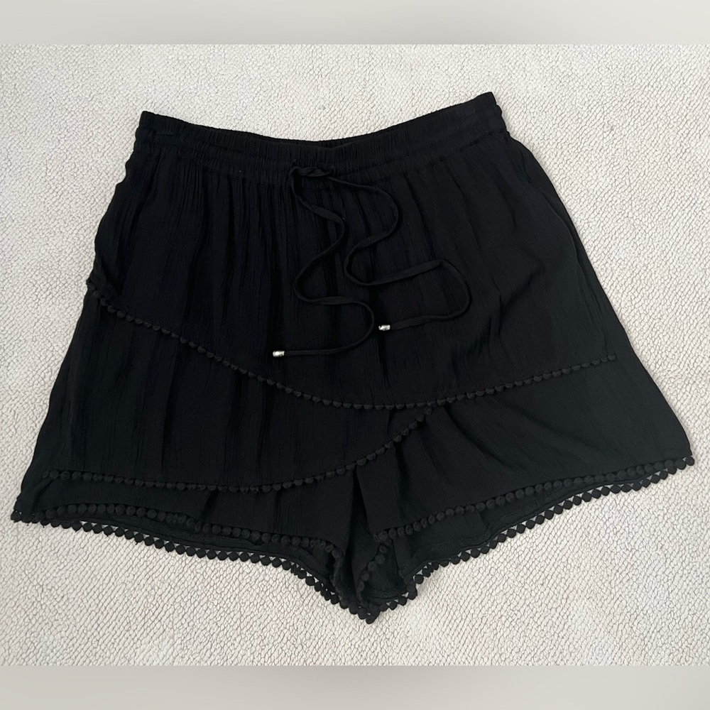 ZARA Women’s High Waist Black Short giving the Appearance Short-Skirt  | Size:XS
